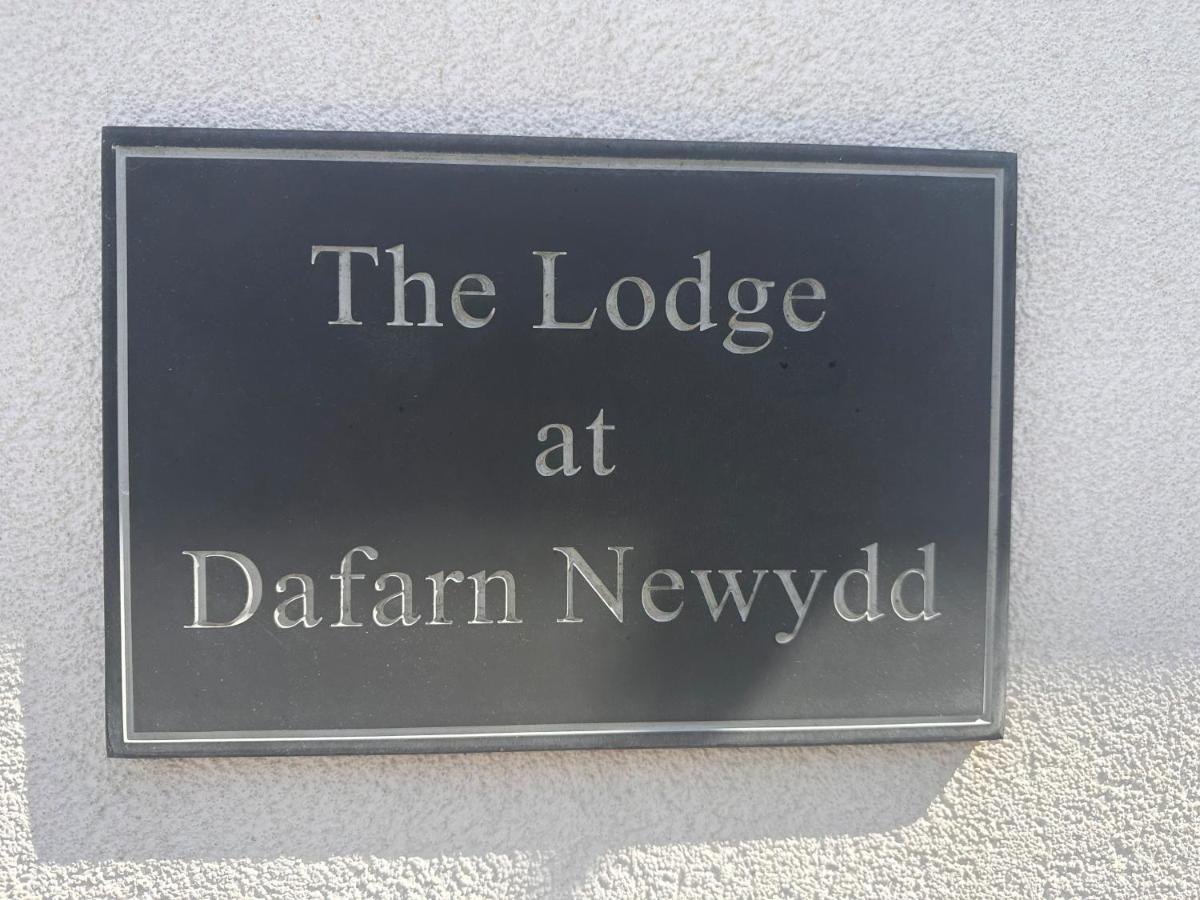 Dafarn Newydd Lodge Llangefni Exterior foto